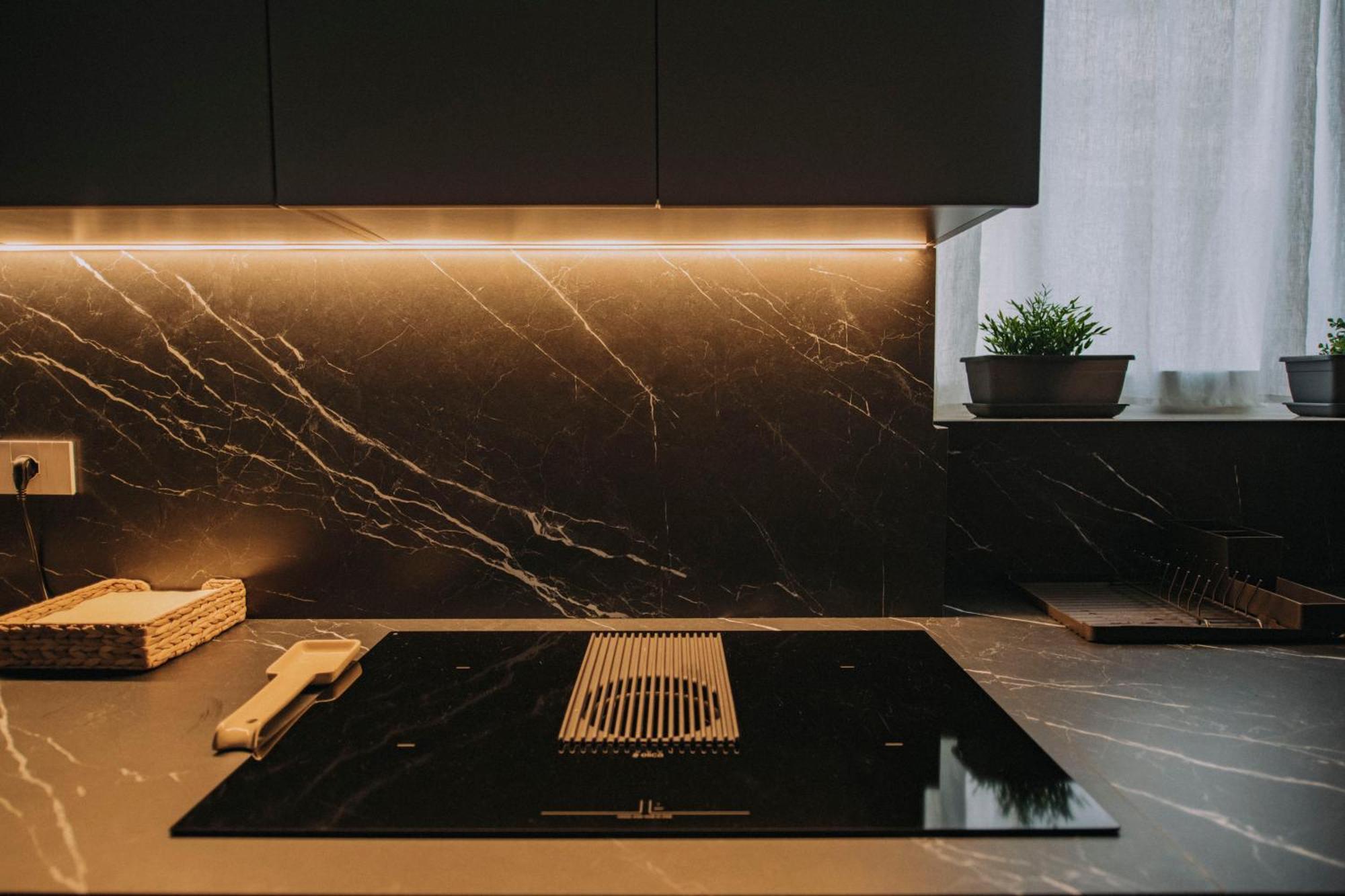 Sea Glow - Luxury Apartment Bisceglie Bagian luar foto