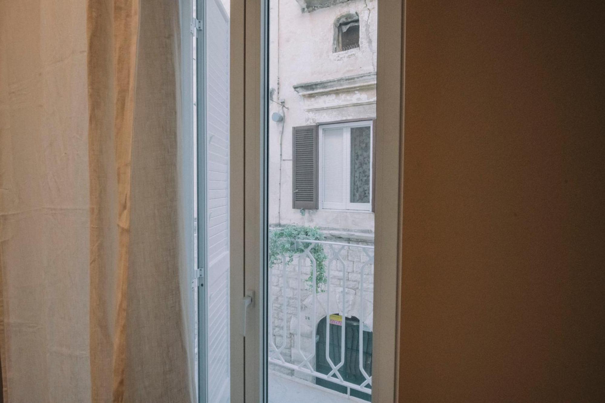 Sea Glow - Luxury Apartment Bisceglie Bagian luar foto