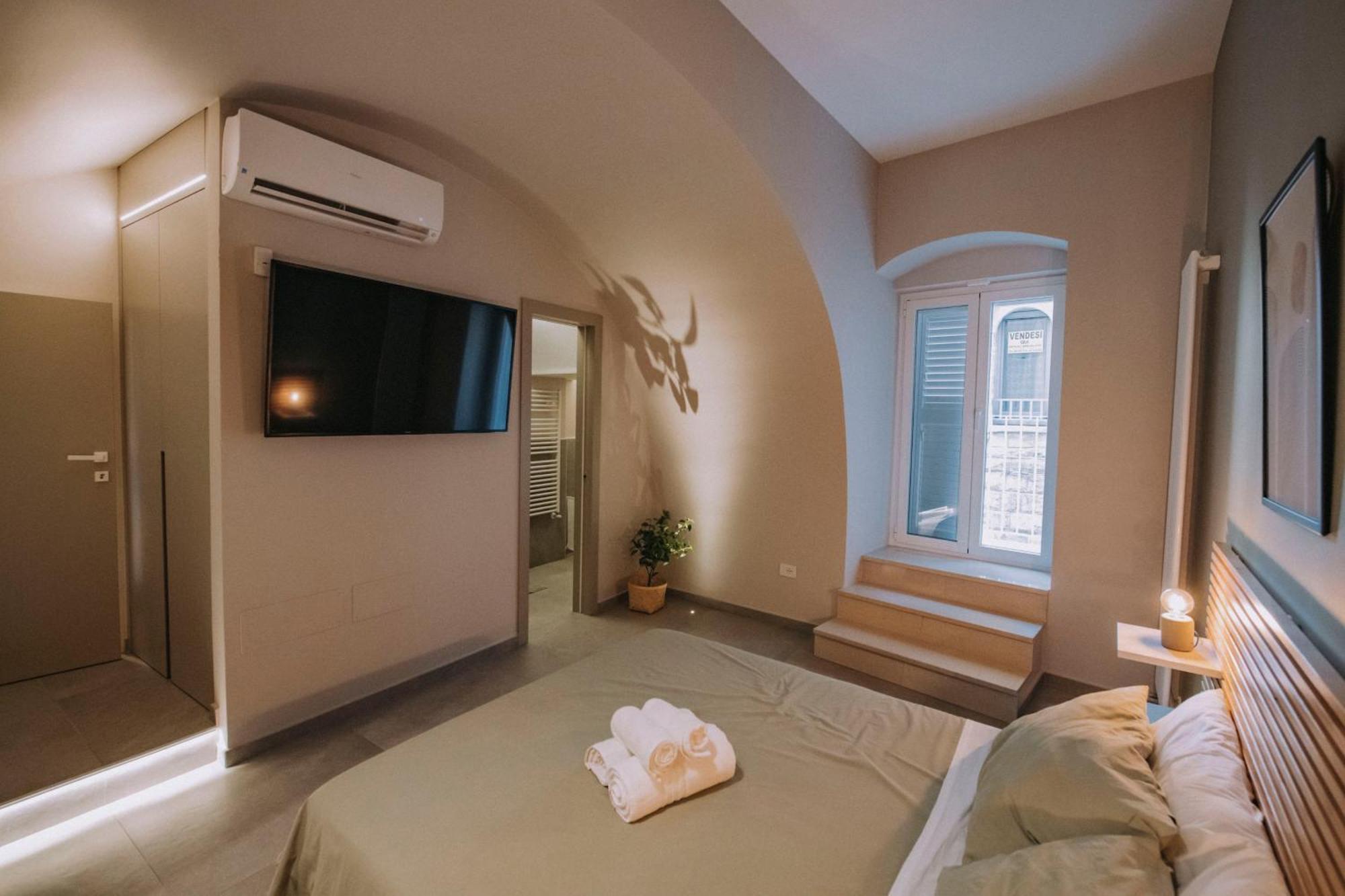 Sea Glow - Luxury Apartment Bisceglie Bagian luar foto