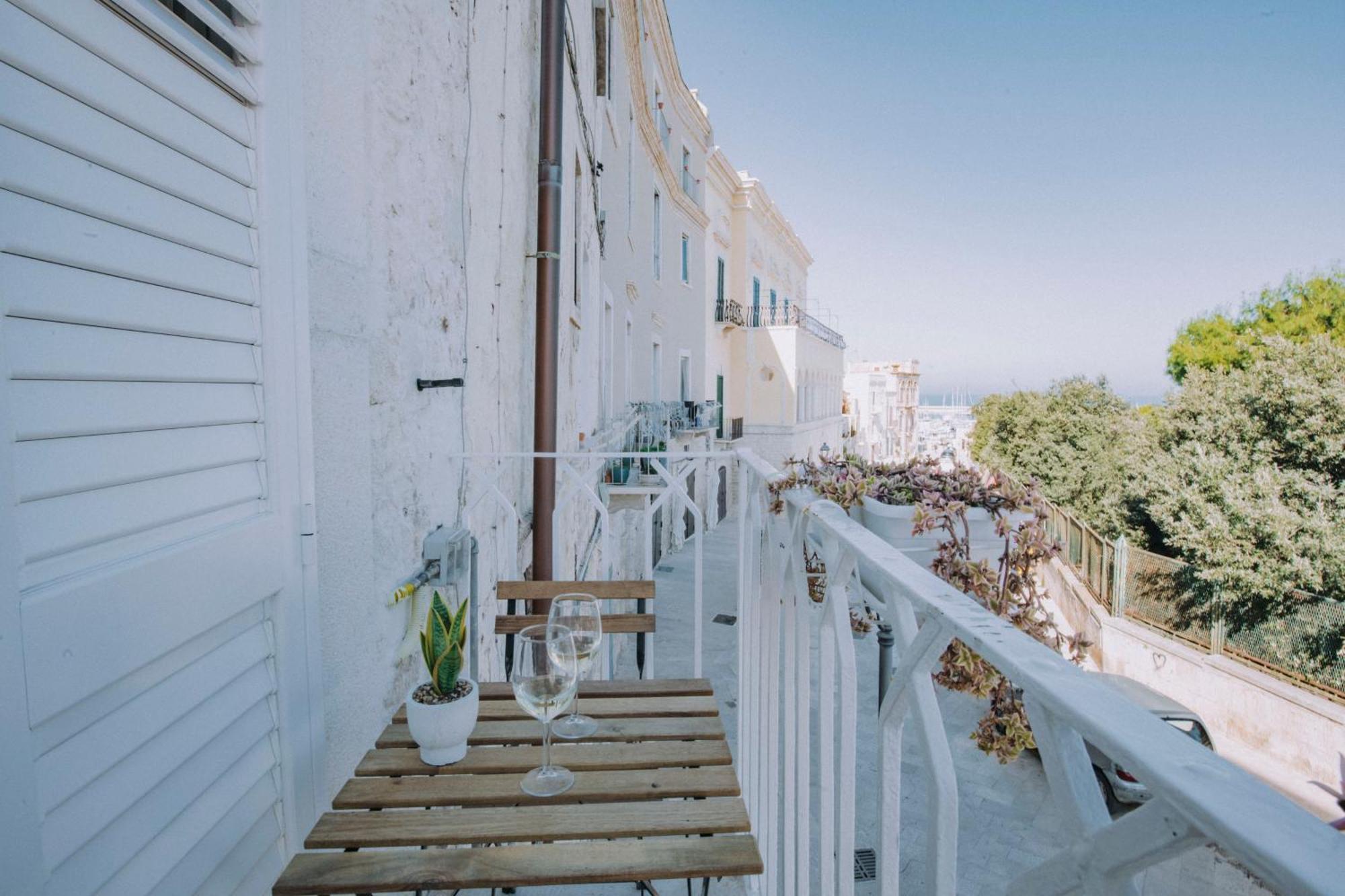Sea Glow - Luxury Apartment Bisceglie Bagian luar foto